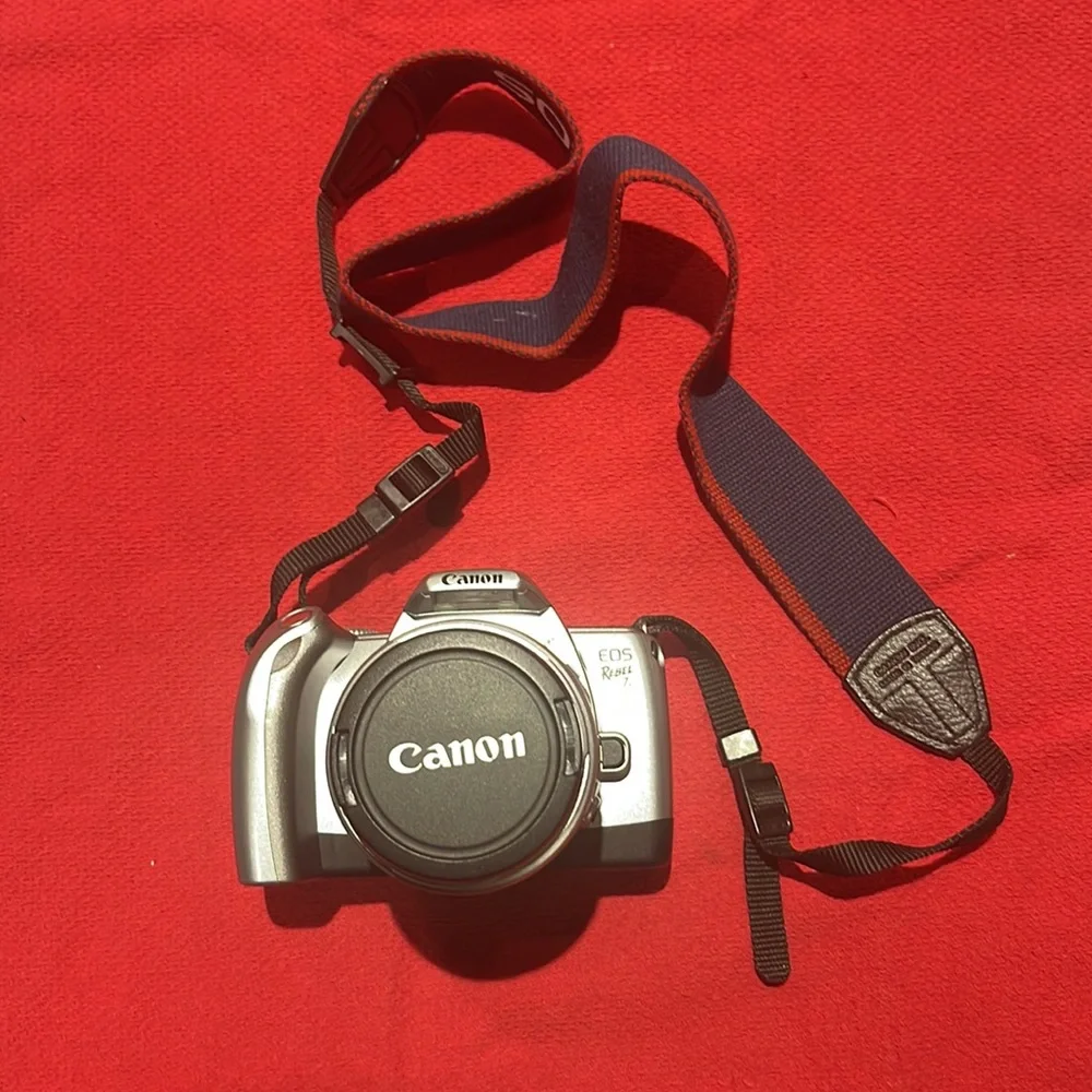 Canon Camera EOS Rebel 300 V Rebel Ti W/Date Stamp Used in super Condition!